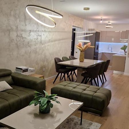 Capsula Luxury Apartment Umag Exterior foto